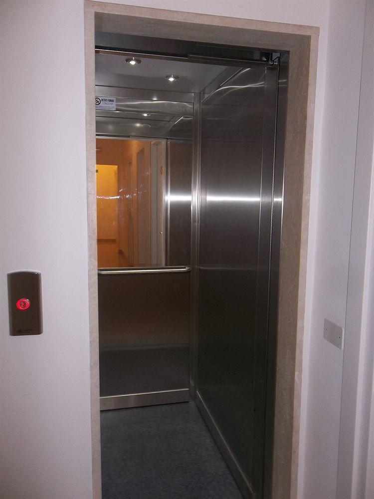 Hotel Amalfi Milan Exterior photo