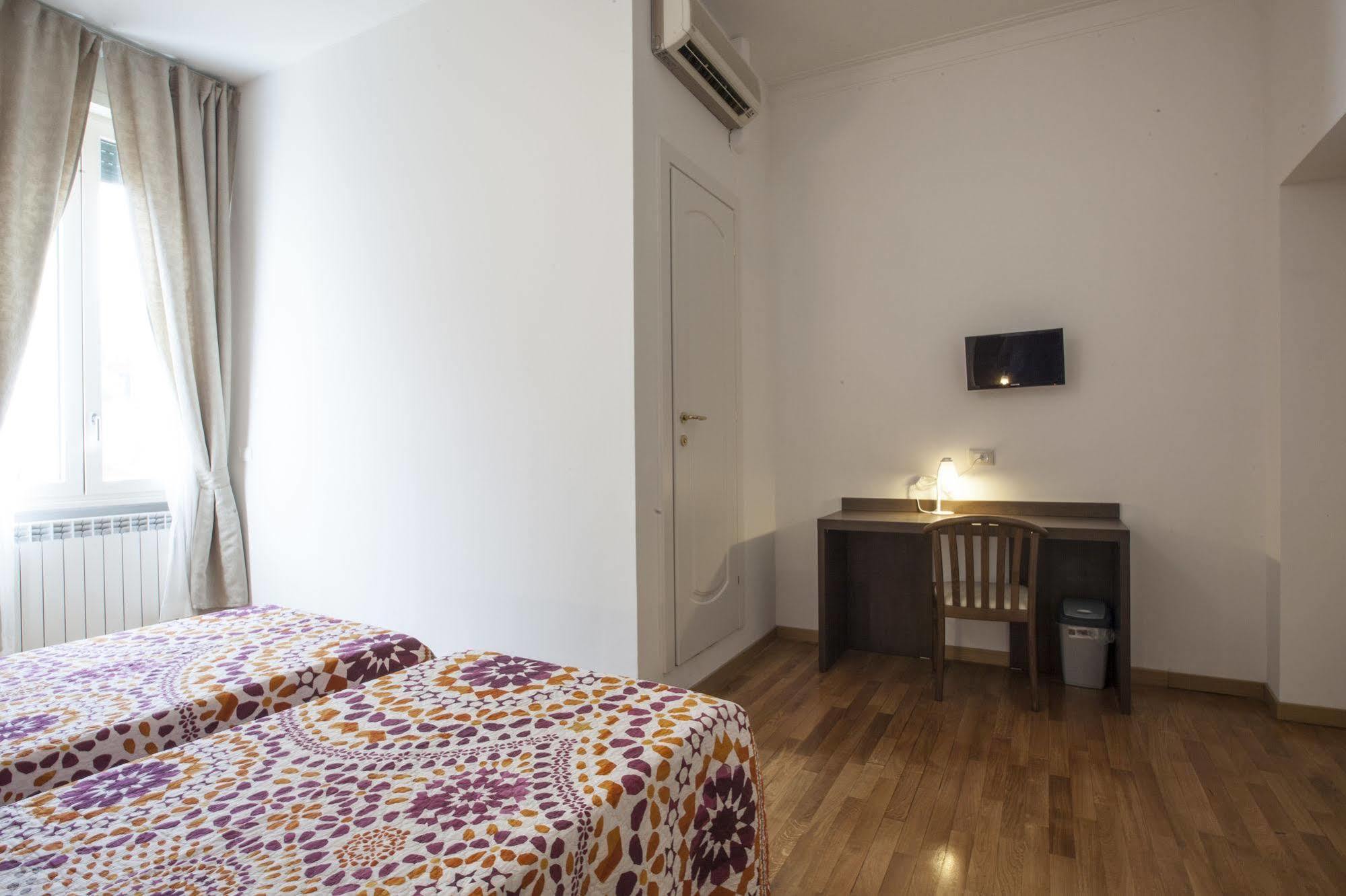 Hotel Amalfi Milan Exterior photo